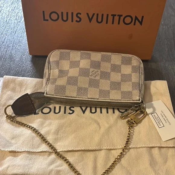 Louis Vuitton Cream and Blue Checkered Wristlet - Picture 2 of 14